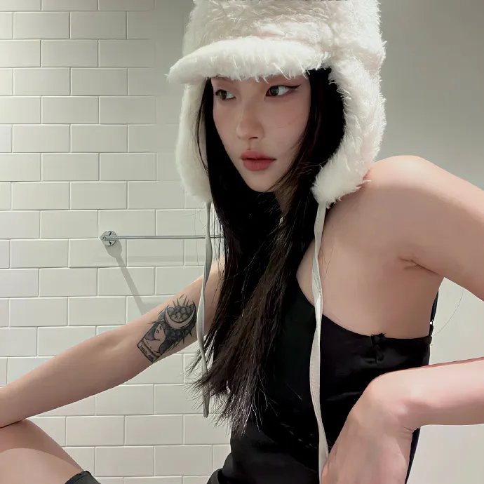 东宫封面